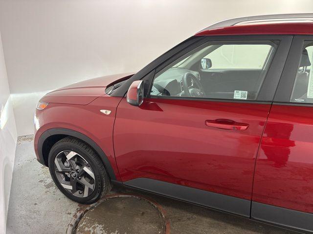 new 2025 Hyundai Venue car, priced at $21,718