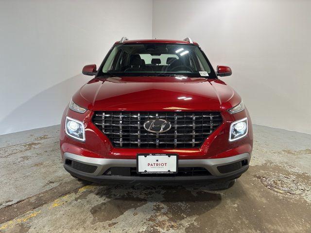 new 2025 Hyundai Venue car, priced at $21,718