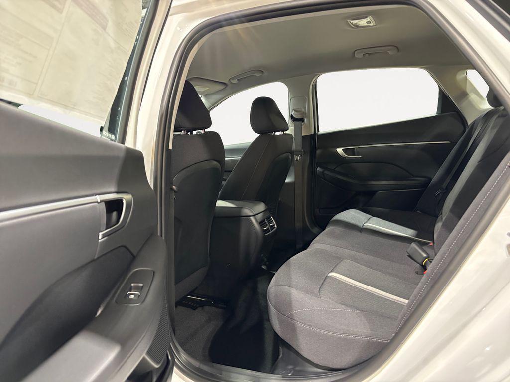 new 2025 Hyundai Sonata Hybrid car, priced at $32,483