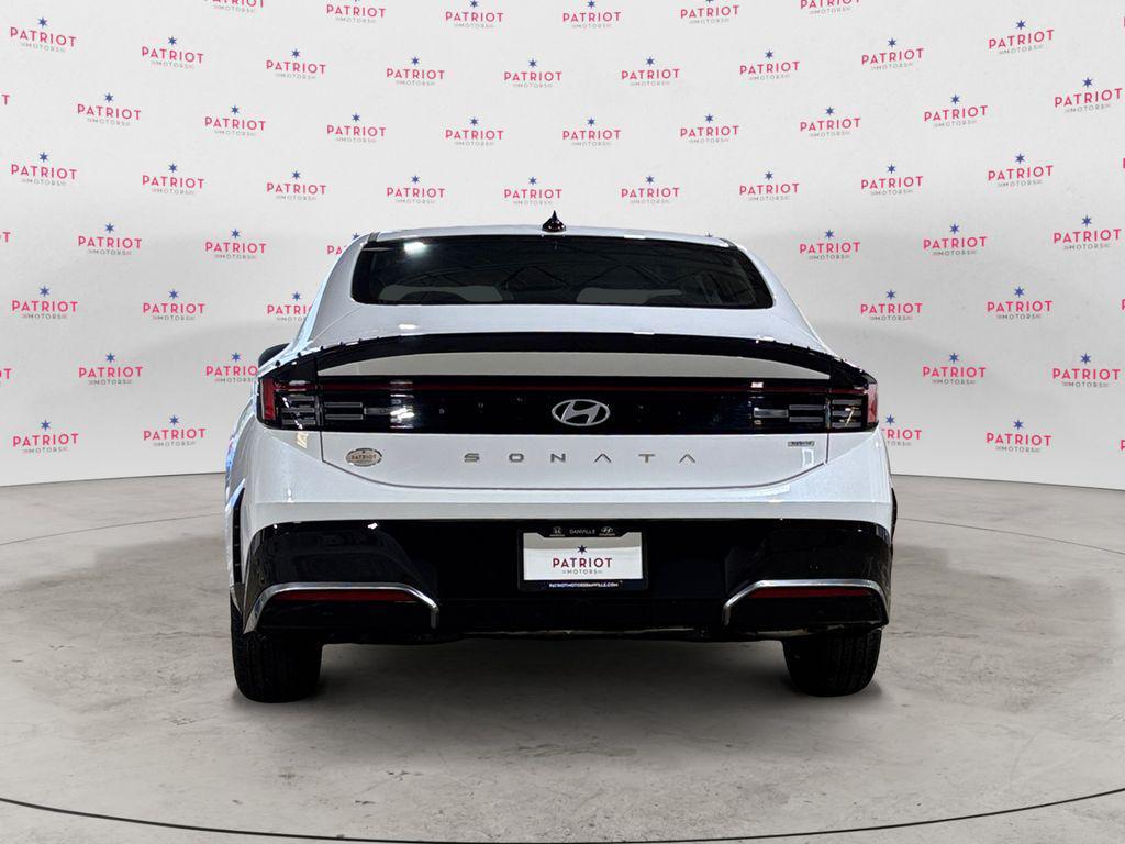 new 2025 Hyundai Sonata Hybrid car, priced at $32,483