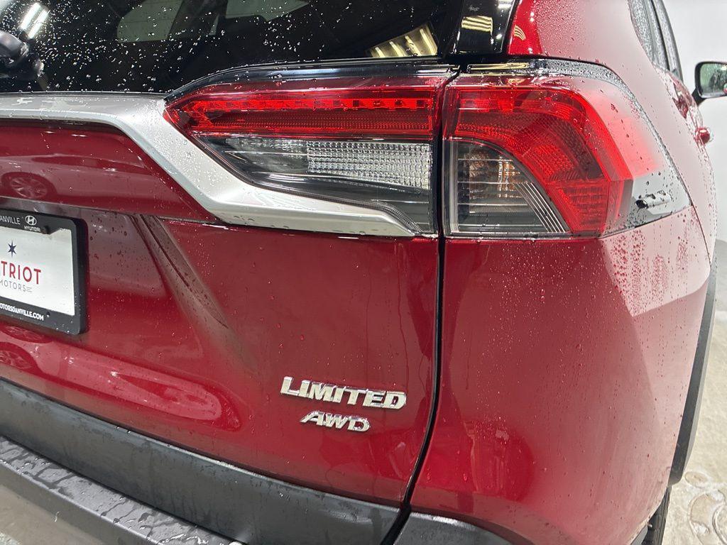 used 2020 Toyota RAV4 car, priced at $28,966