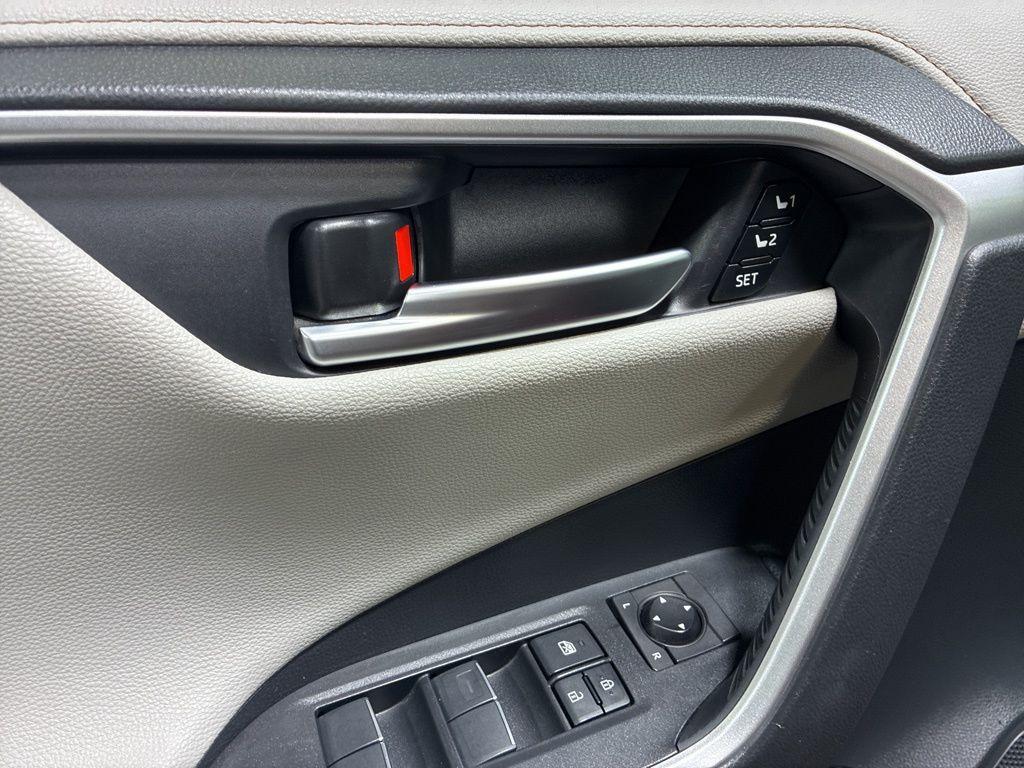 used 2020 Toyota RAV4 car, priced at $28,966