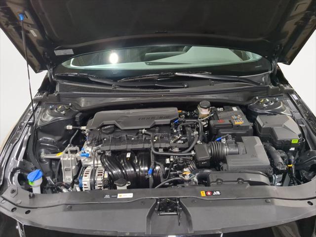 new 2025 Hyundai Elantra car, priced at $22,917
