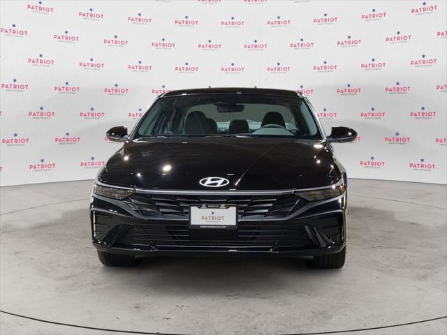 new 2025 Hyundai Elantra car, priced at $22,917