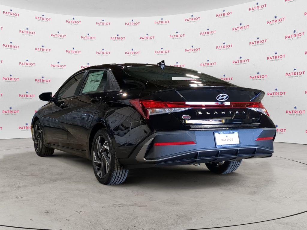 new 2025 Hyundai Elantra car, priced at $21,459