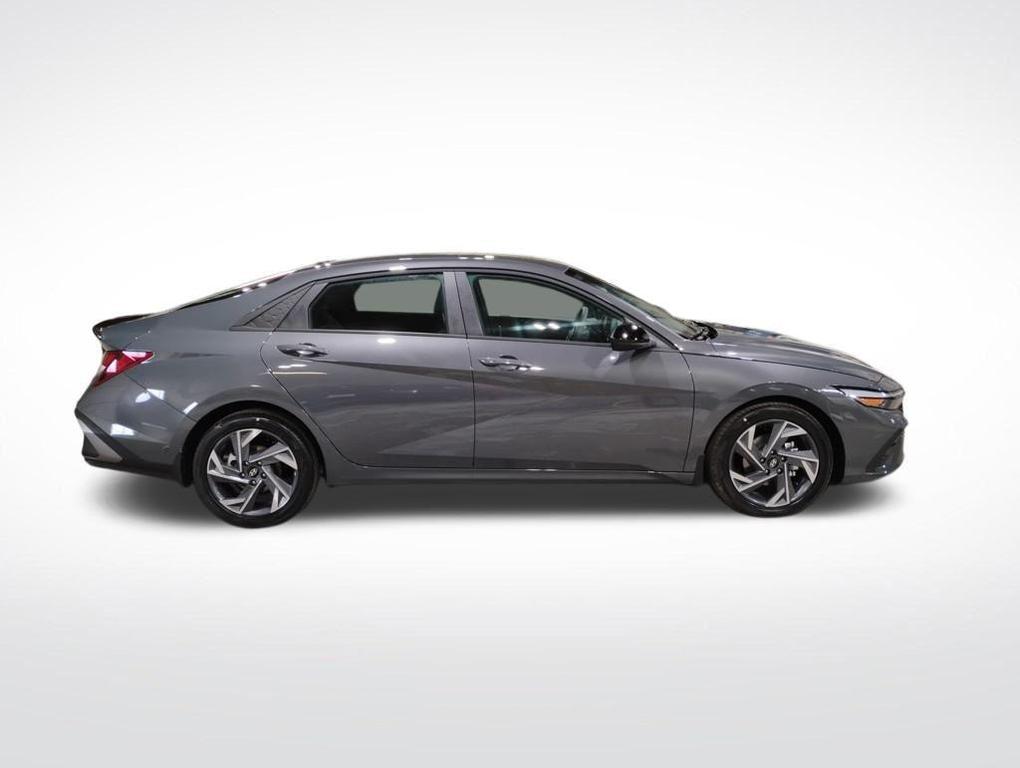 new 2025 Hyundai Elantra car, priced at $21,256