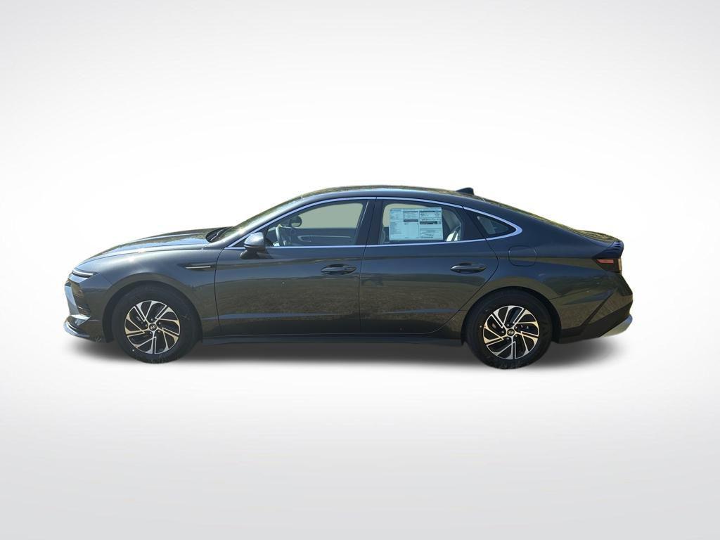 new 2026 Hyundai Sonata Hybrid car, priced at $29,442