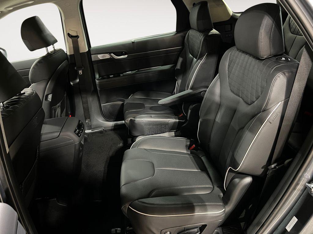 used 2024 Hyundai Palisade car, priced at $43,877