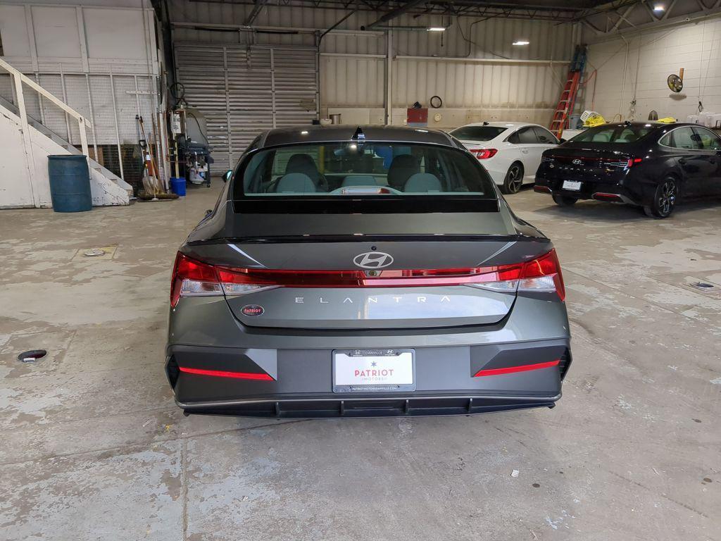 new 2025 Hyundai Elantra car, priced at $21,309