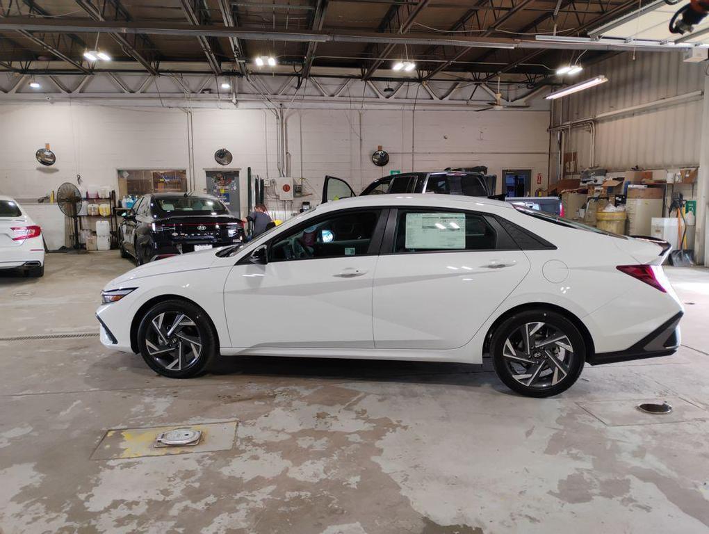 new 2025 Hyundai Elantra car, priced at $21,789