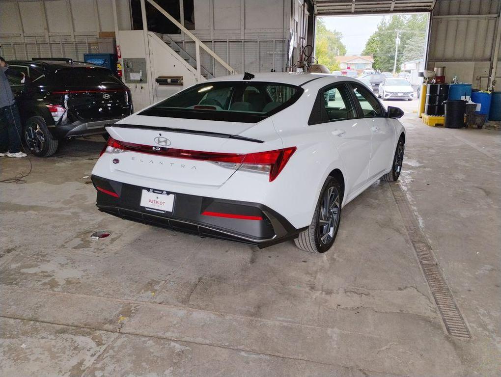 new 2025 Hyundai Elantra car, priced at $21,789