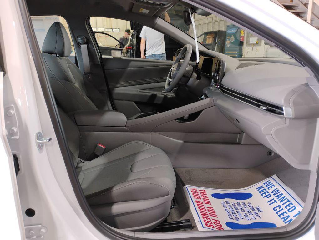 new 2025 Hyundai Elantra car, priced at $21,789