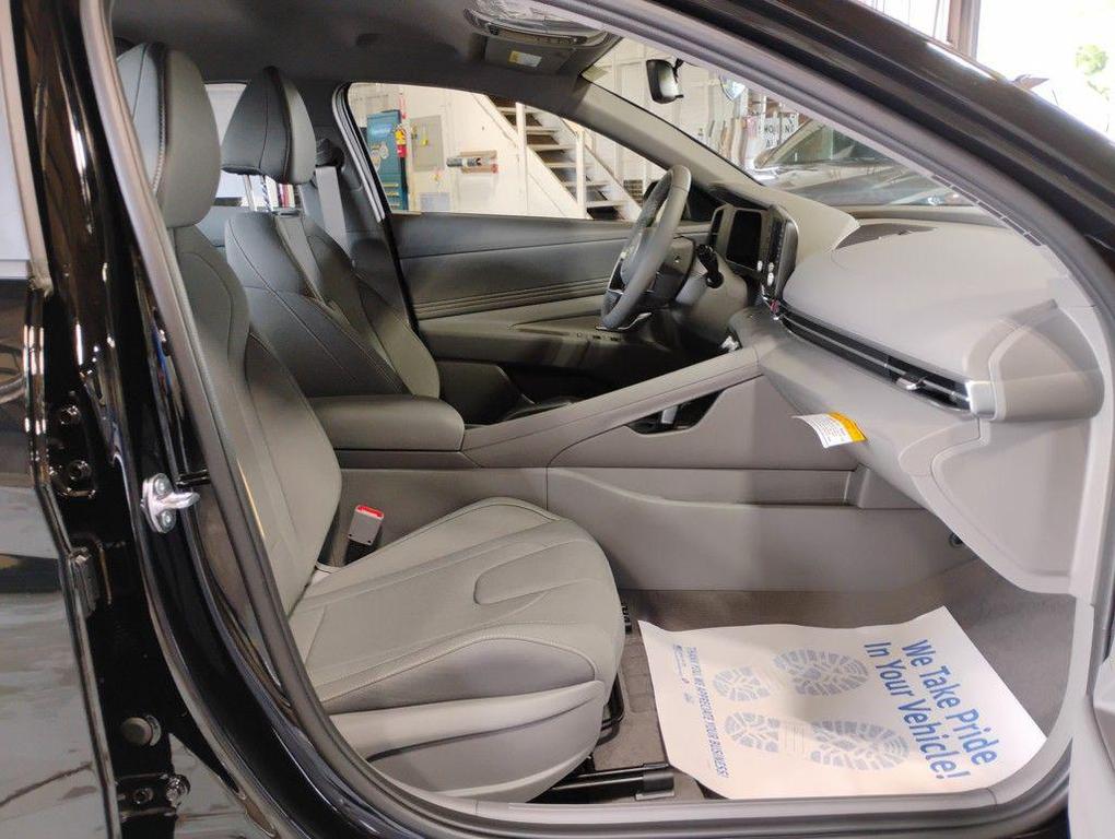 new 2025 Hyundai Elantra car, priced at $21,256