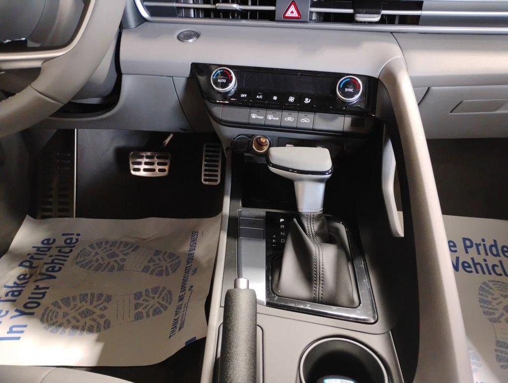 new 2025 Hyundai Elantra car, priced at $21,256