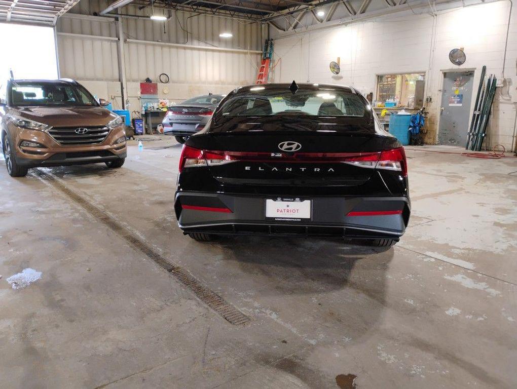 new 2025 Hyundai Elantra car, priced at $21,256