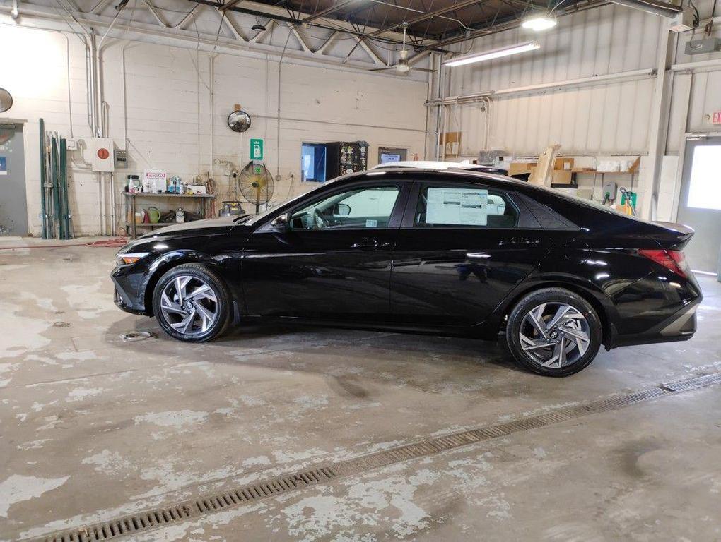 new 2025 Hyundai Elantra car, priced at $21,256