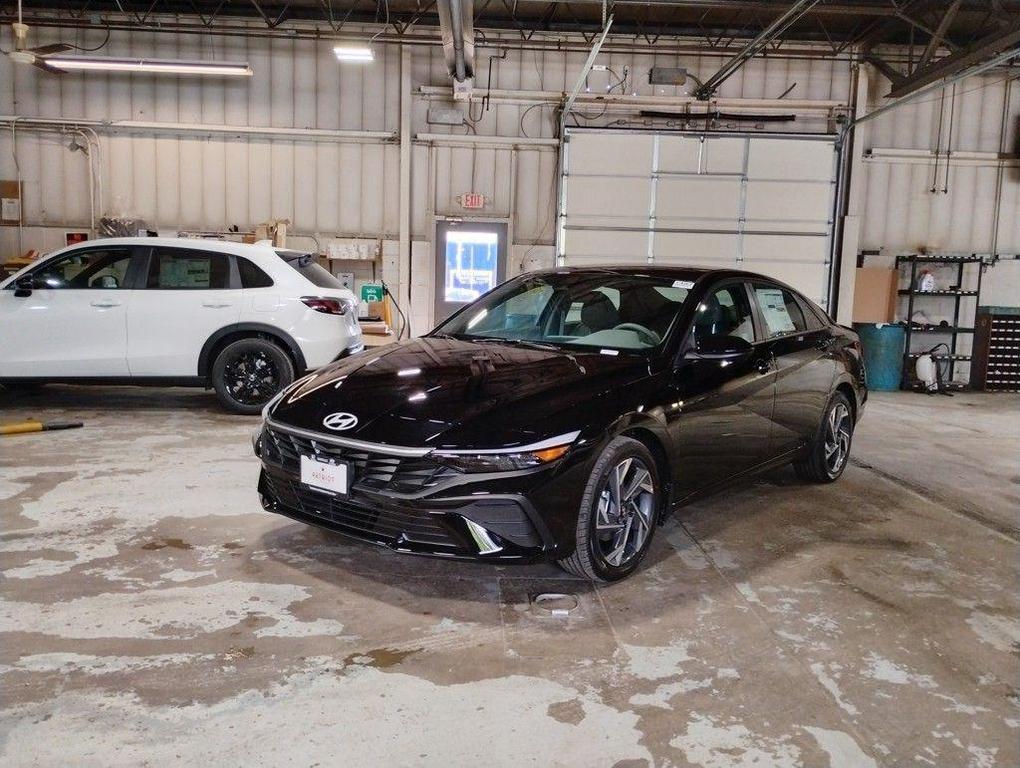 new 2025 Hyundai Elantra car, priced at $21,256