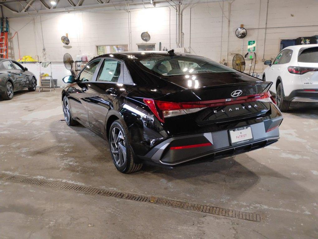 new 2025 Hyundai Elantra car, priced at $21,256