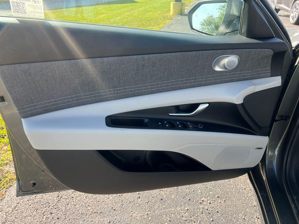 new 2025 Hyundai Elantra car, priced at $23,949