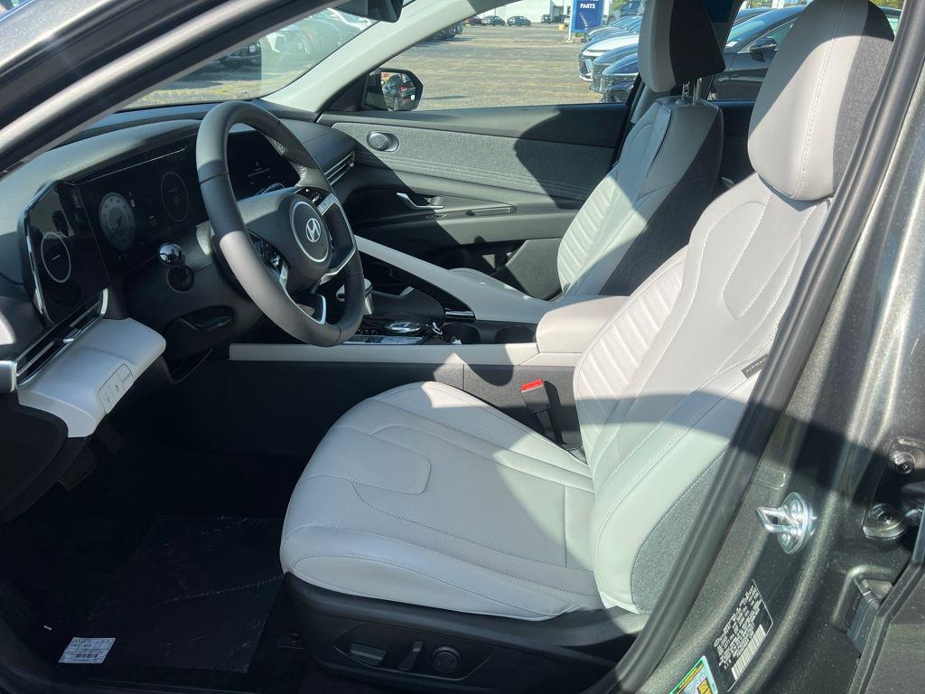 new 2025 Hyundai Elantra car, priced at $23,949