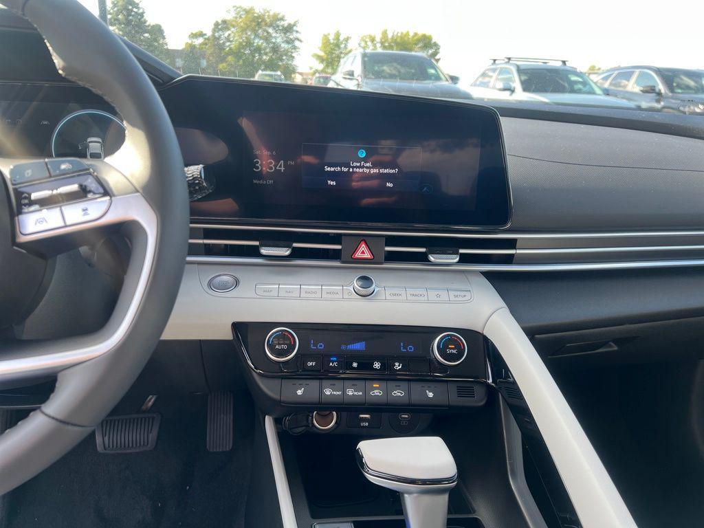 new 2025 Hyundai Elantra car, priced at $23,949