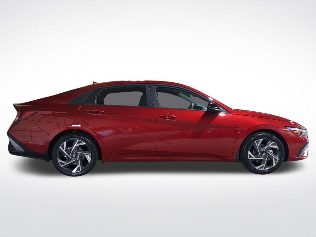 new 2025 Hyundai Elantra car, priced at $21,998