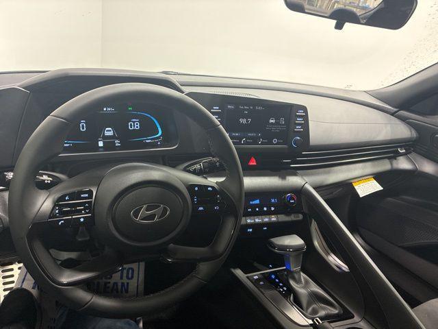 new 2025 Hyundai Elantra car, priced at $21,736