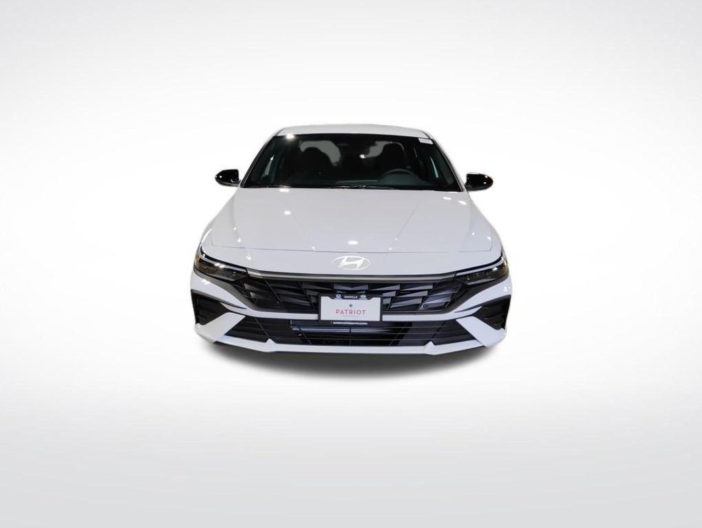 new 2025 Hyundai Elantra car, priced at $21,736