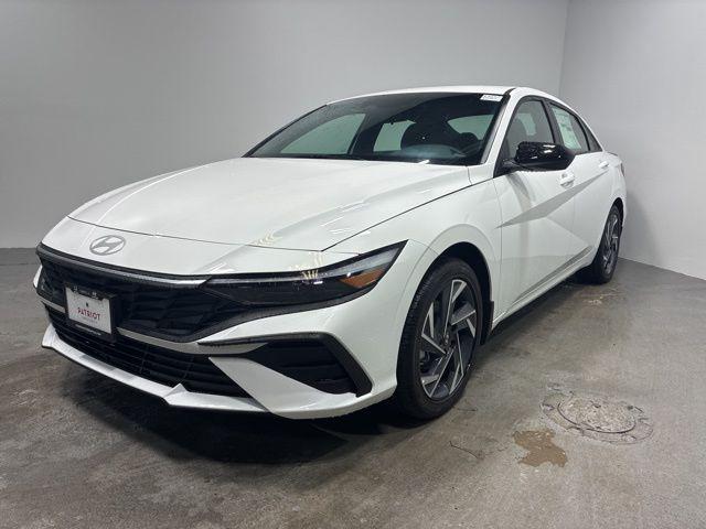 new 2025 Hyundai Elantra car, priced at $21,736