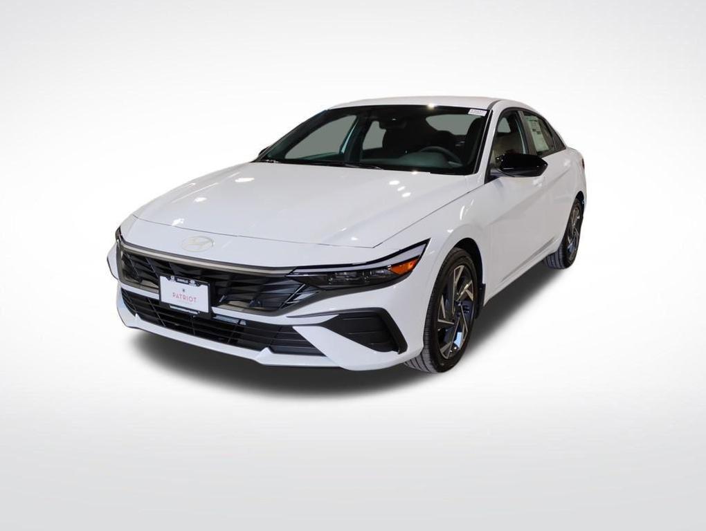 new 2025 Hyundai Elantra car, priced at $21,736