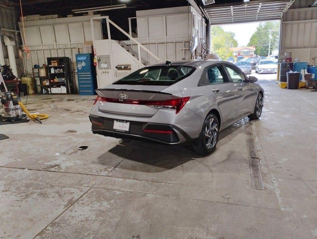 new 2025 Hyundai Elantra car, priced at $21,256