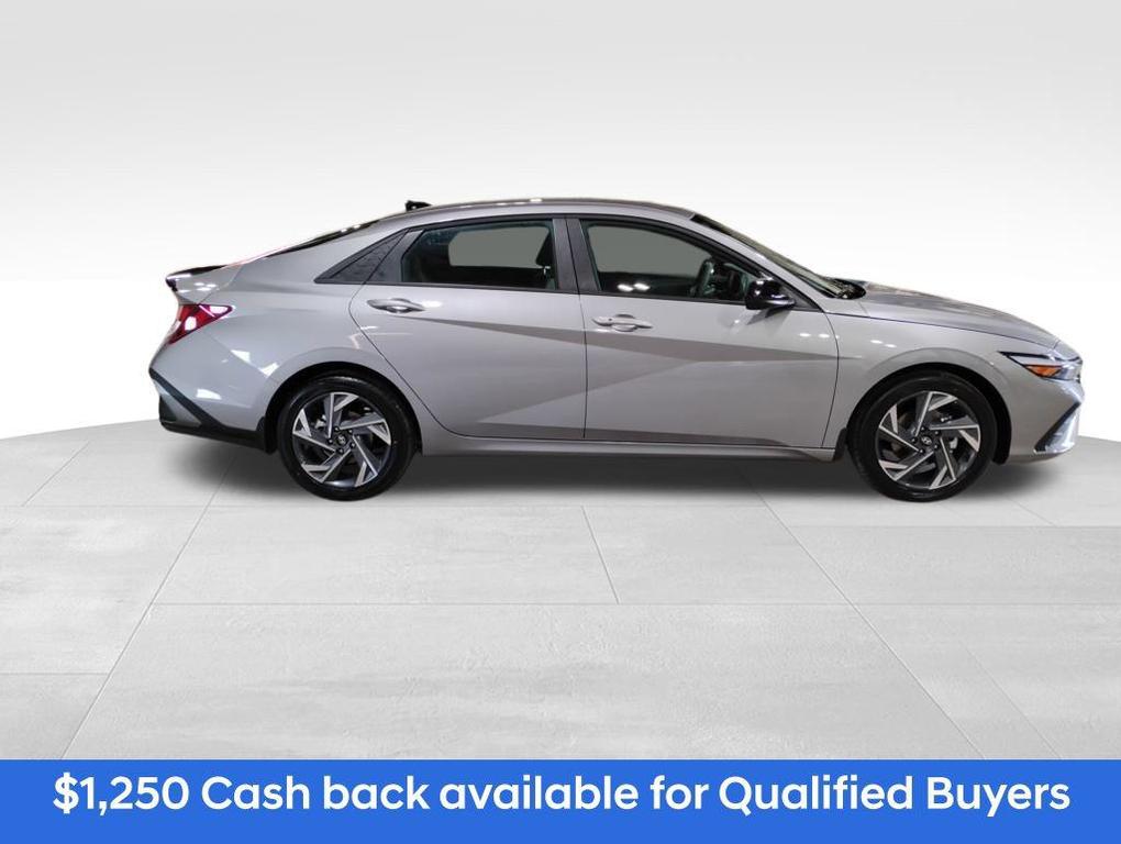 new 2025 Hyundai Elantra car, priced at $23,007