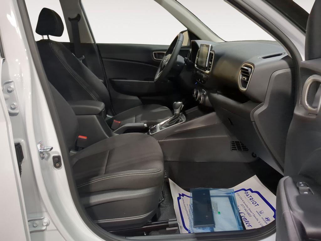 used 2025 Hyundai Venue car, priced at $19,976