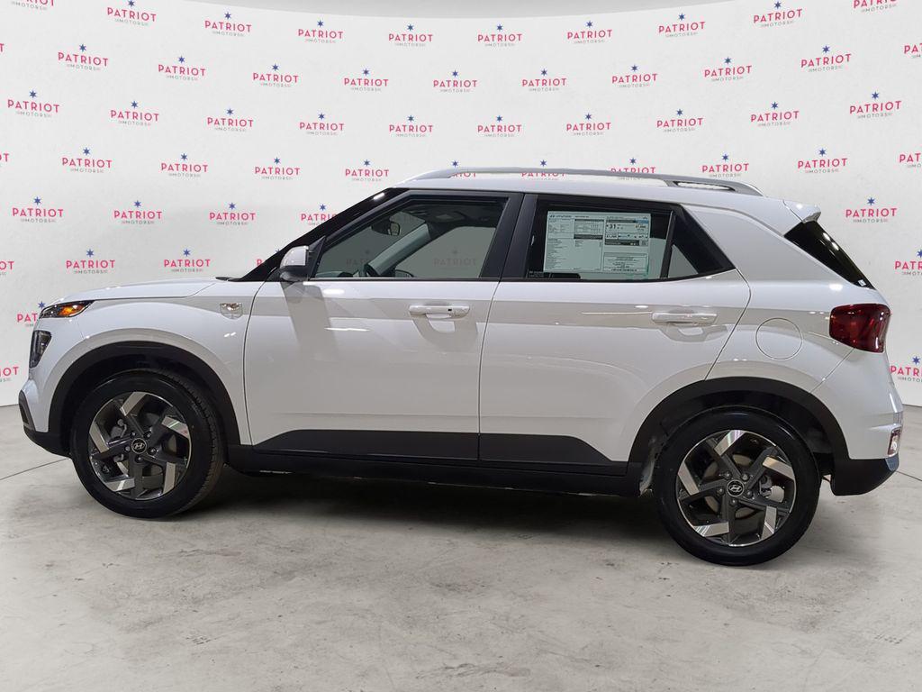 used 2025 Hyundai Venue car, priced at $19,976