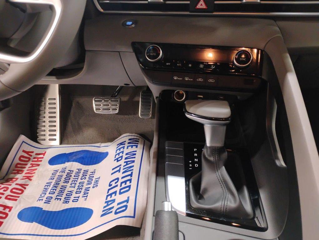 new 2025 Hyundai Elantra car, priced at $21,736