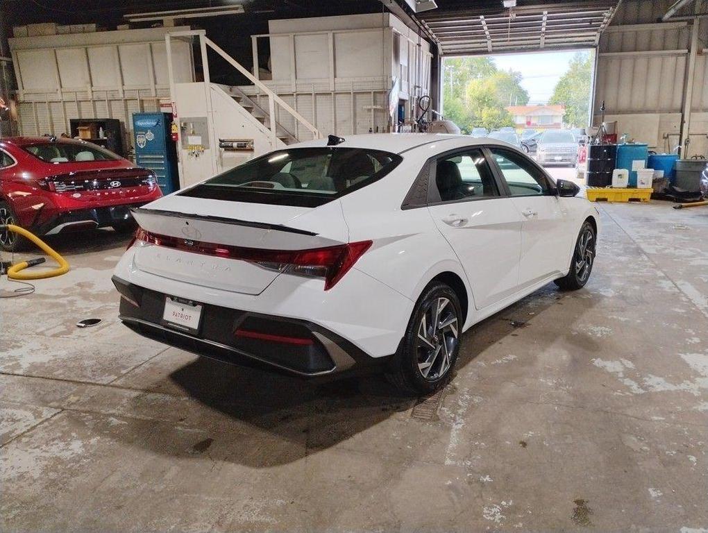new 2025 Hyundai Elantra car, priced at $21,736