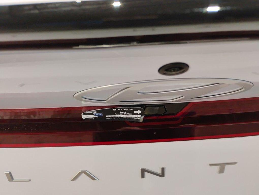 new 2025 Hyundai Elantra car, priced at $21,736