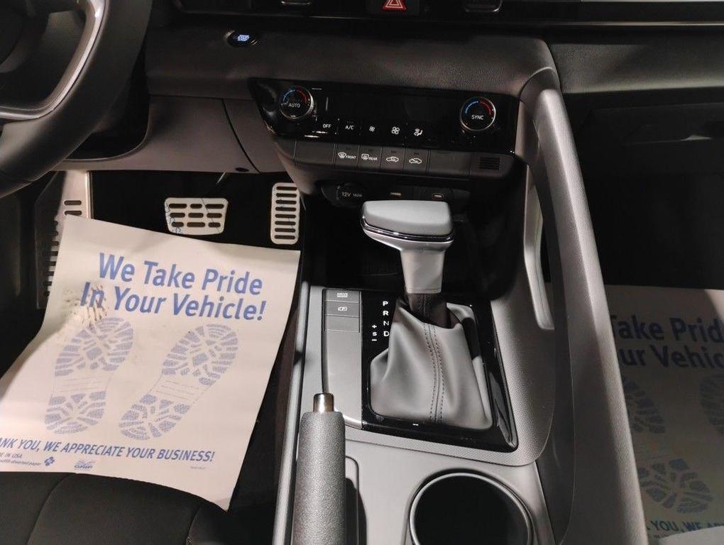 used 2025 Hyundai Elantra car, priced at $20,986