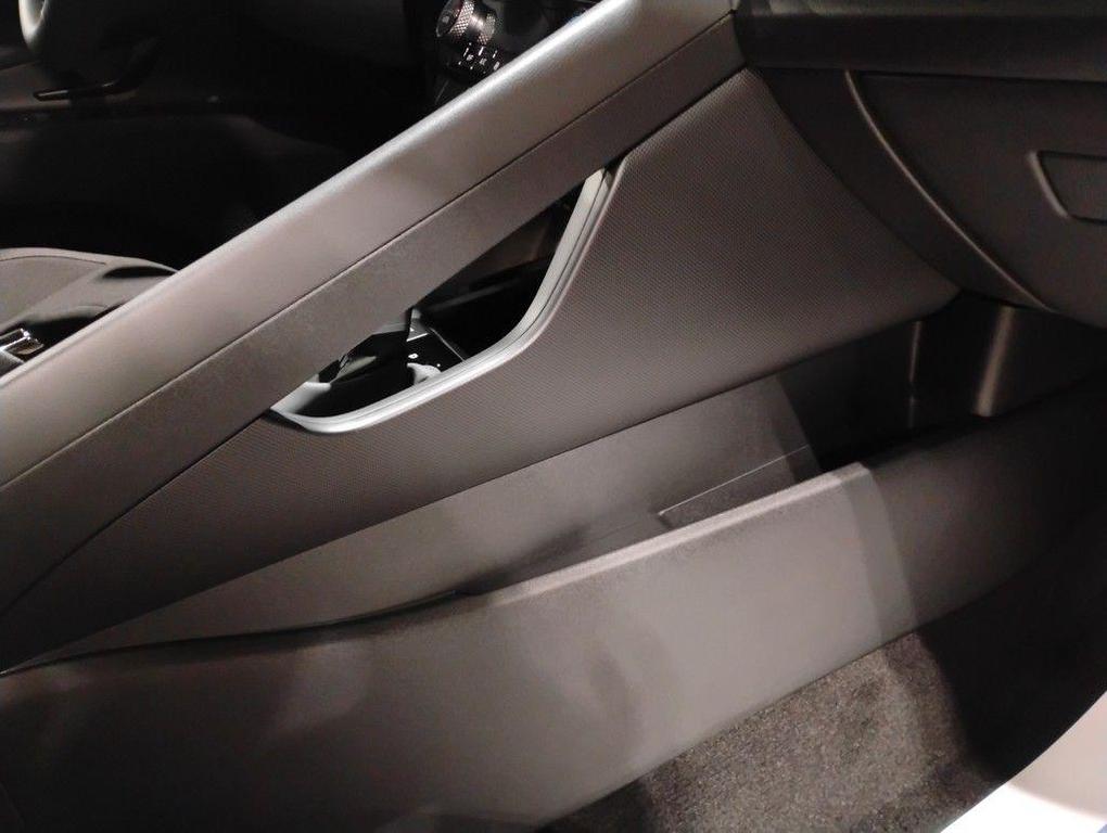 used 2025 Hyundai Elantra car, priced at $20,986