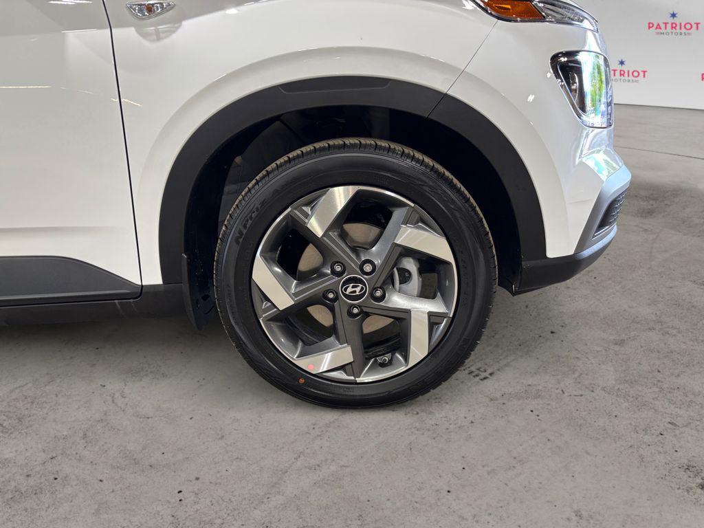 new 2025 Hyundai Venue car, priced at $21,275