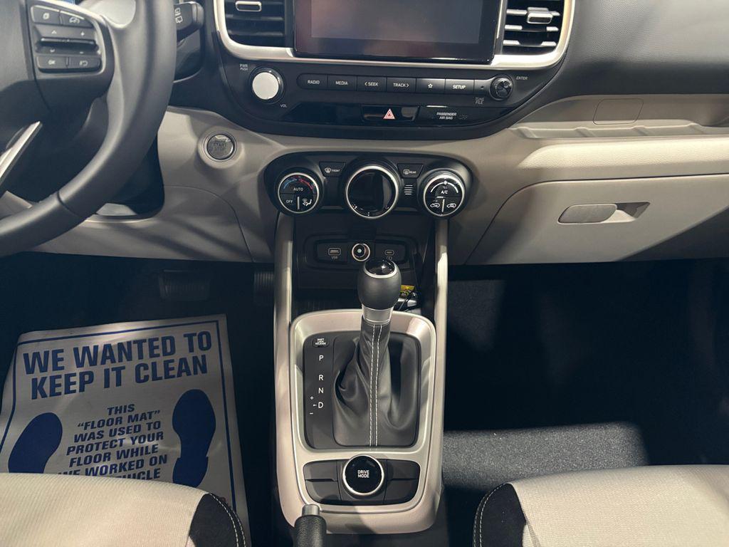 new 2025 Hyundai Venue car, priced at $21,275