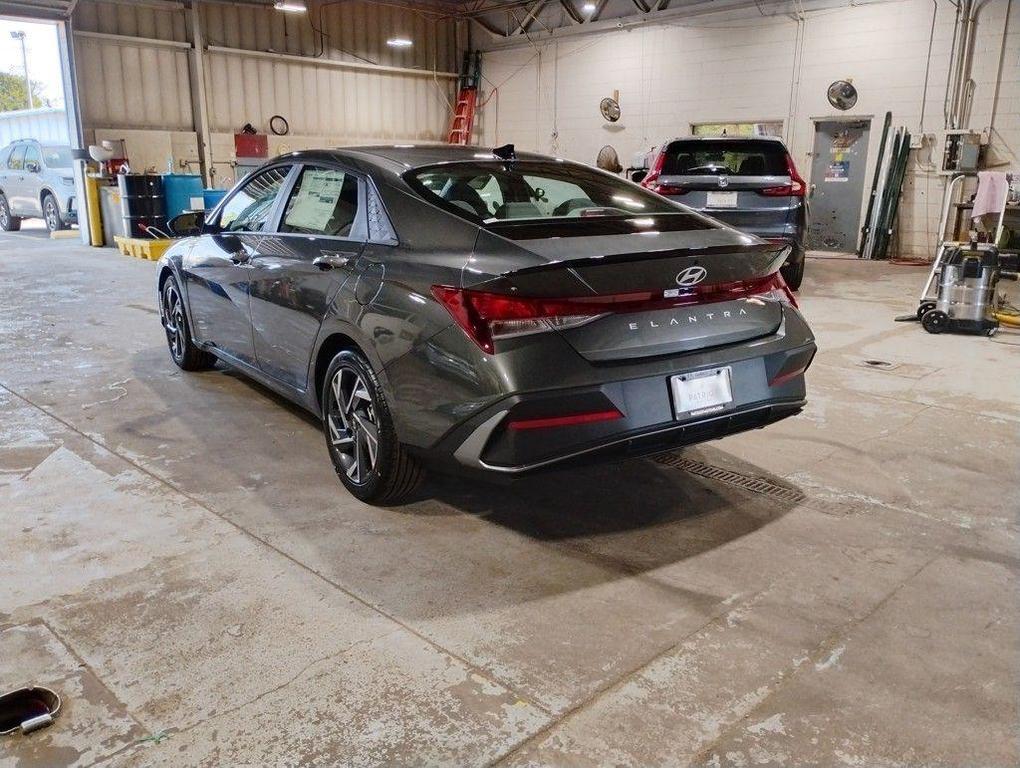 new 2025 Hyundai Elantra car, priced at $21,239