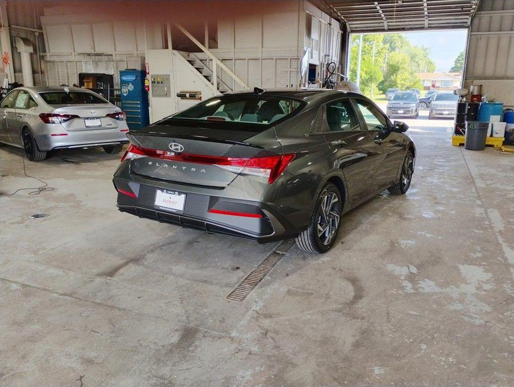 new 2025 Hyundai Elantra car, priced at $21,239