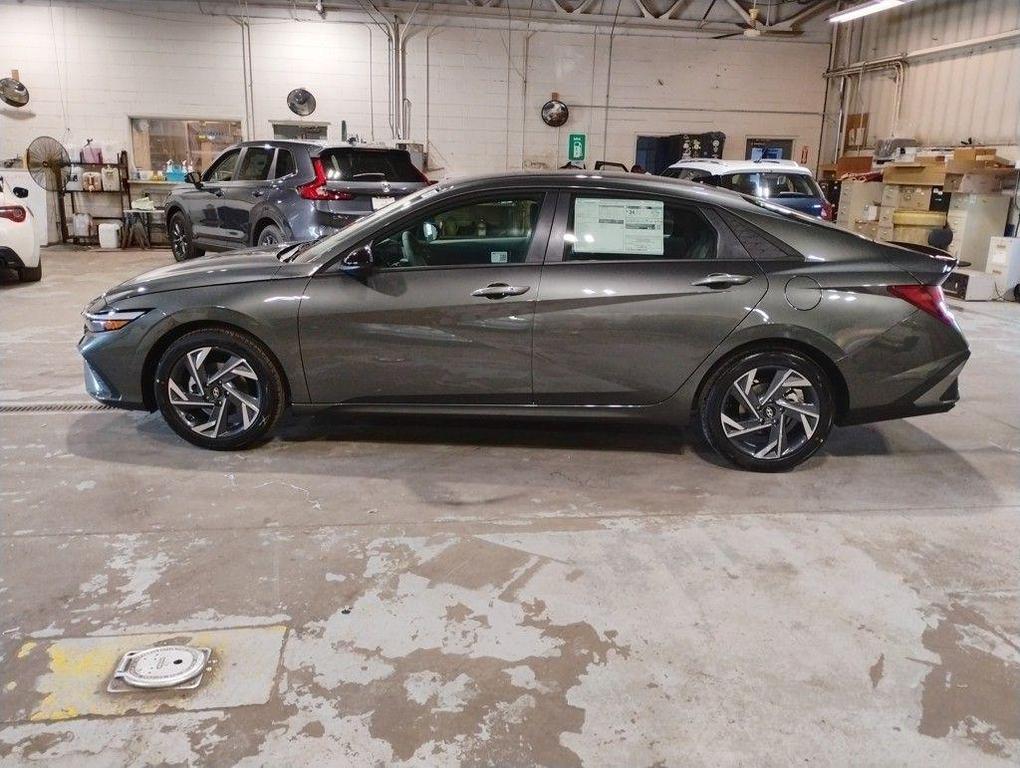 new 2025 Hyundai Elantra car, priced at $21,239