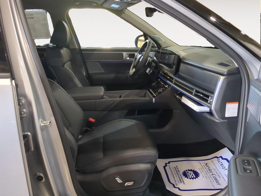 new 2025 Hyundai Santa Fe car, priced at $42,168