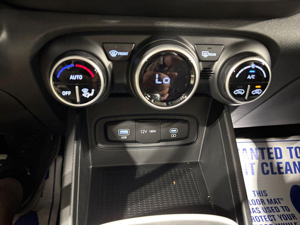 new 2025 Hyundai Venue car, priced at $21,275