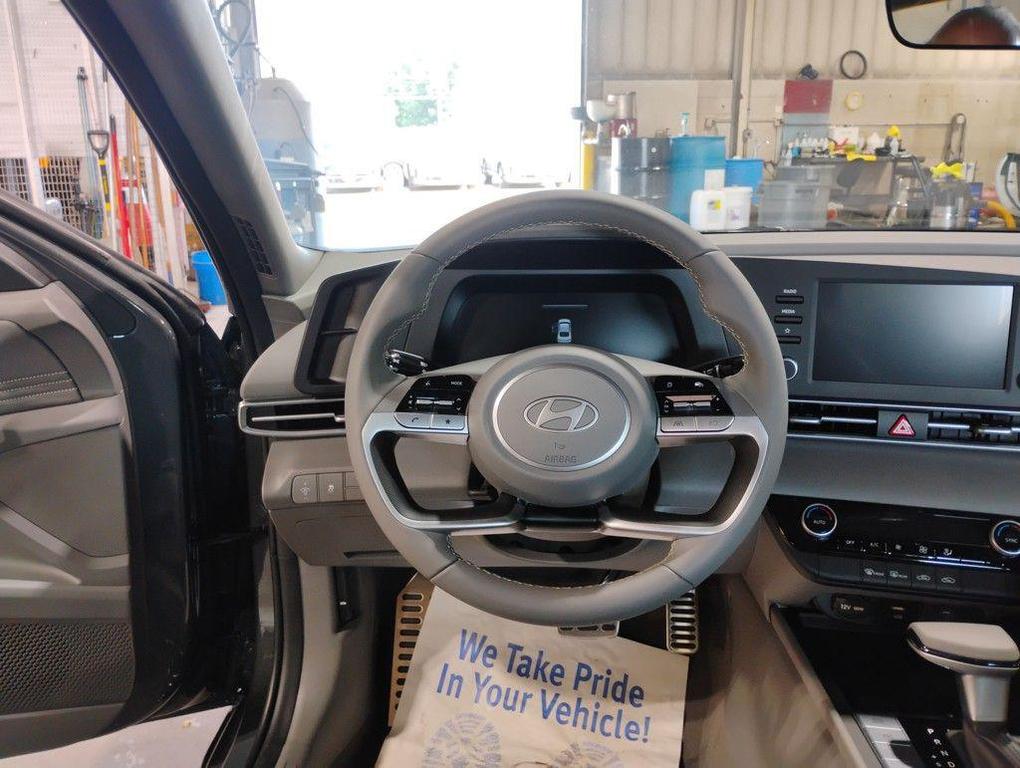 new 2025 Hyundai Elantra car, priced at $21,239
