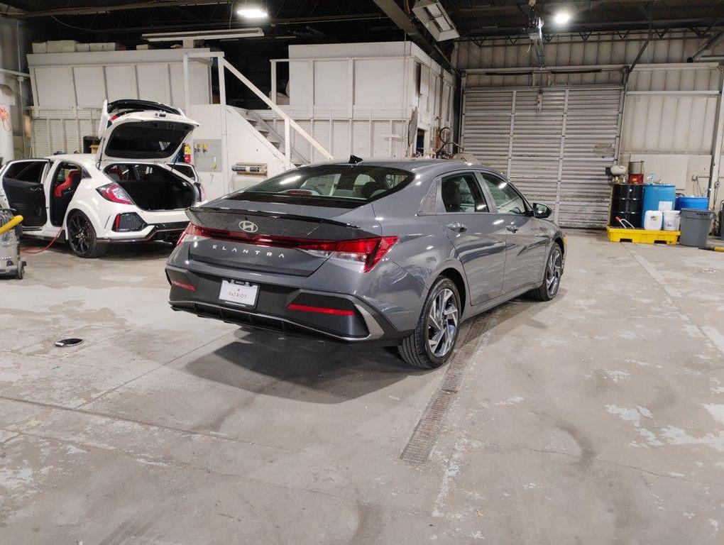 new 2025 Hyundai Elantra car, priced at $21,239