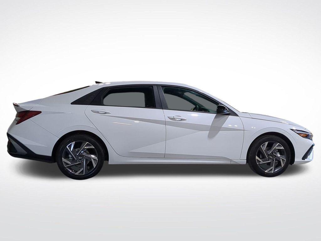new 2025 Hyundai Elantra car, priced at $21,660