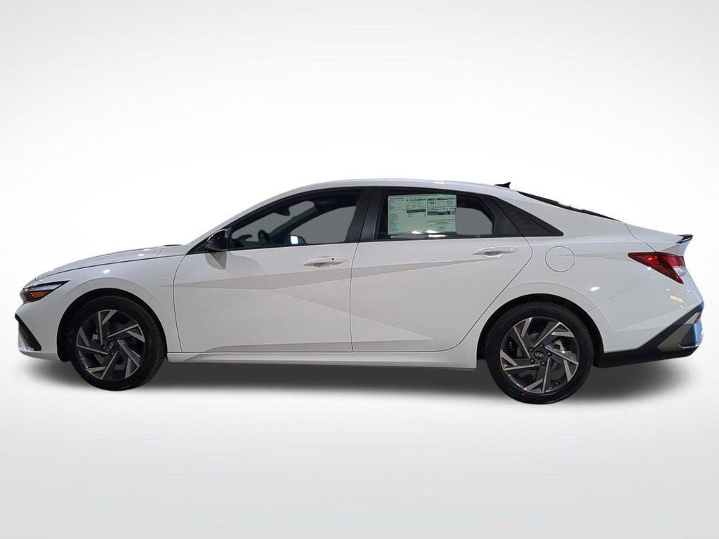 new 2025 Hyundai Elantra car, priced at $21,660